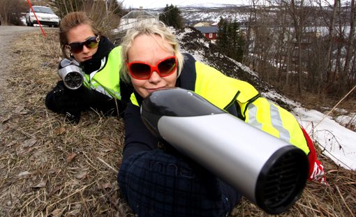 Kontroll med hårføner Russ