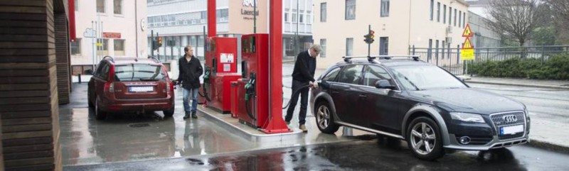 Joar Skorpe gjør stor suksess med bensinstasjonene under navnet Tanken.