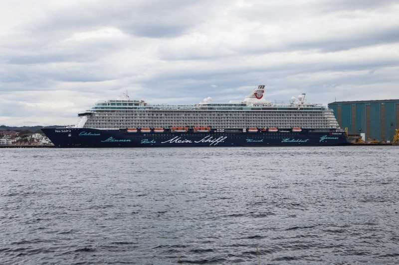 MEIN SCHIFF 4