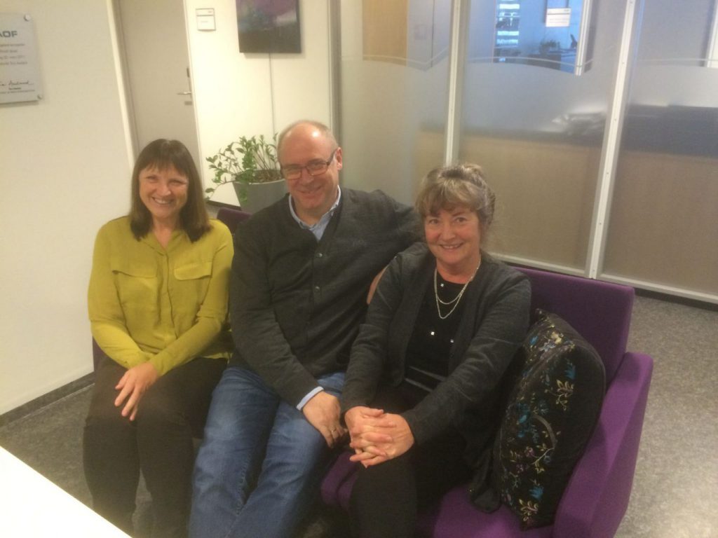 AOF De ansvarlige for fagskolene i AOF Haugaland: Daglig leder Sigmund Fosse, fagskoleansvarlig kompetanserådgiver Margrete Meidel Ramsdal og kvalitets og utviklingsansvarlig fagskole Edel J. Rosvold er klar til å ta imot nye fagskolestudenter.