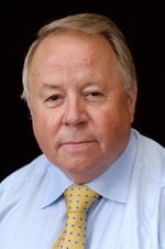 Ragnar Larsen : Kommentator
